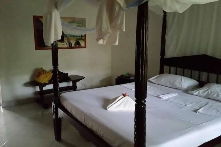 Room 3 of 27