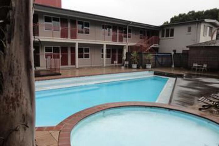 Pool 34 of 38