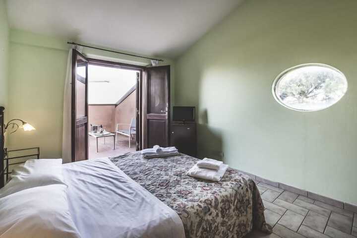 Room 8 of 20