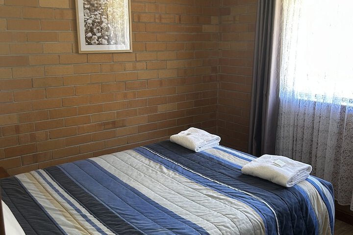 Room 5 of 73