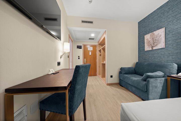 Room 21 of 63