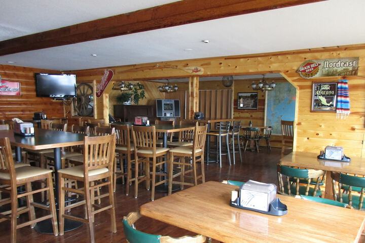 Lounge 160 of 202