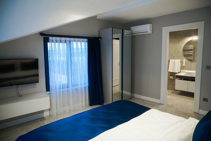 Room 18 of 94