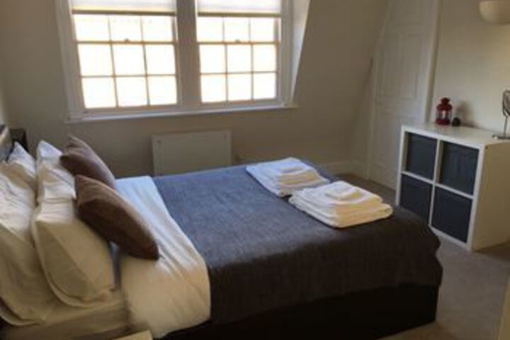Room 17 of 34