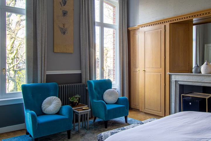 Room 8 of 22