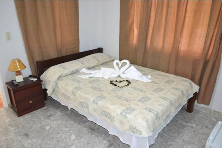 Room 16 of 32