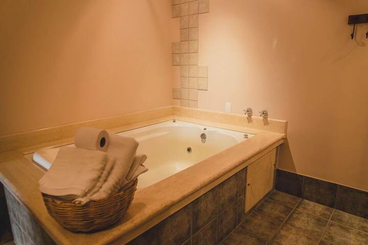 Hot Tub 15 of 20