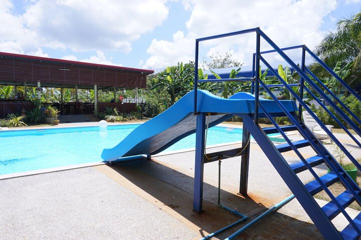 Pool 25 of 35