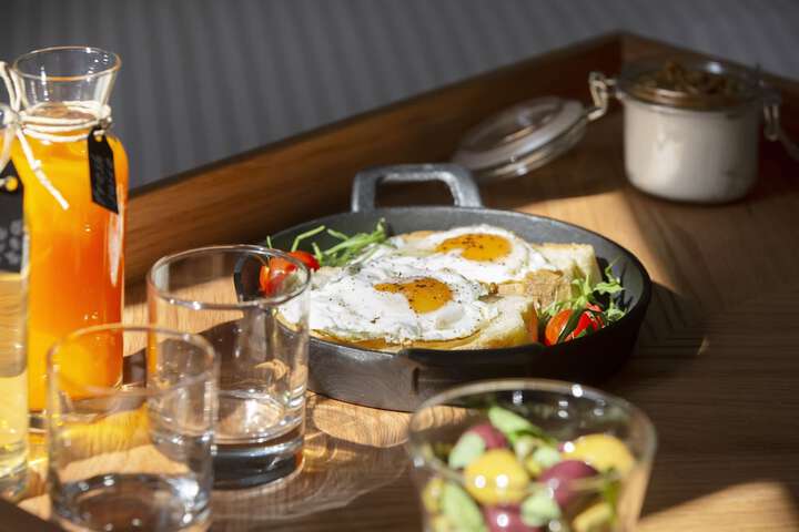 Breakfast/Coffee Service 64 of 76