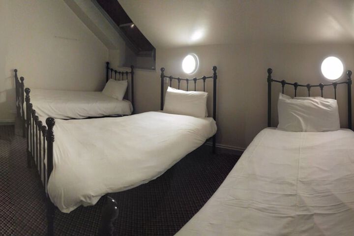 Room 99 of 236
