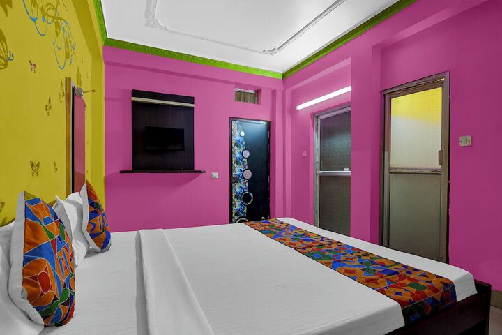 Room 14 of 25