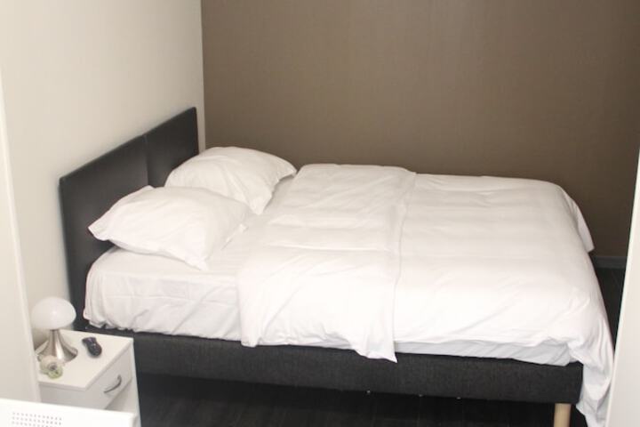 Room 12 of 51