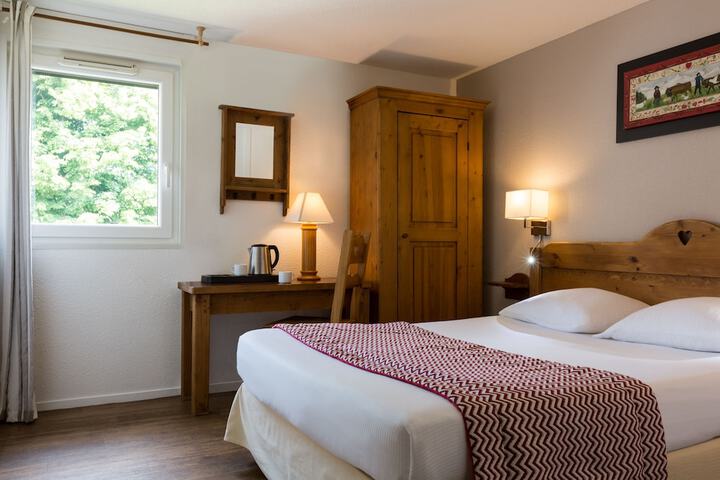 Room 7 of 49