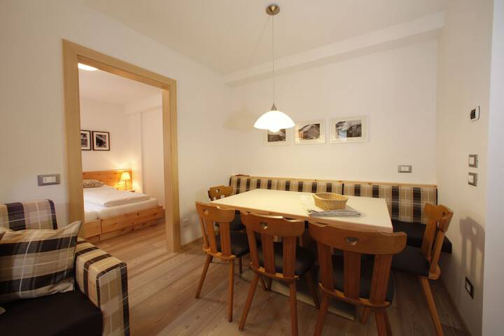 Room 25 of 85