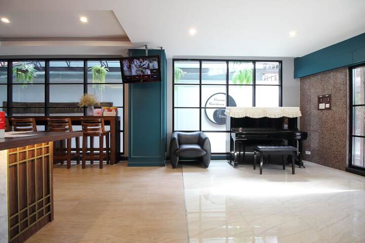 Hotel Interior 7 of 37