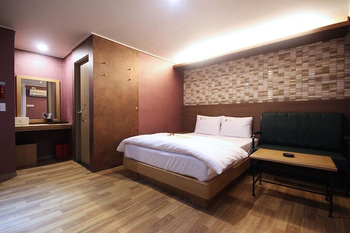 Room 20 of 59