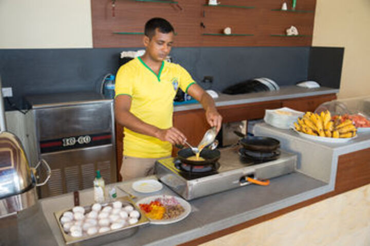 Breakfast/Coffee Service 15 of 48