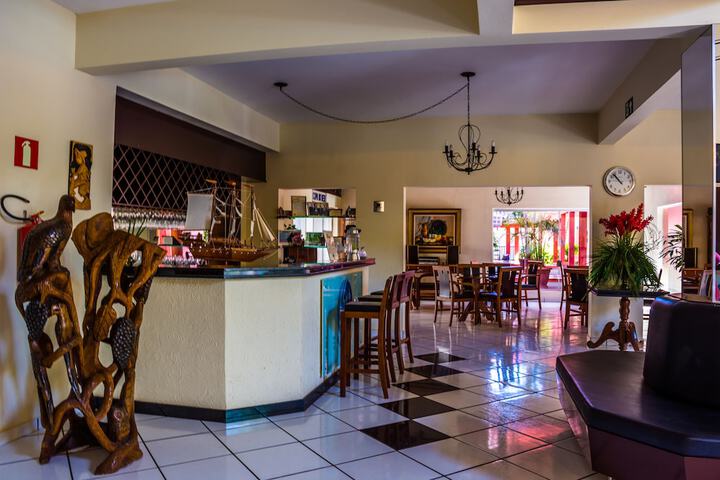 Entrance & Lobby