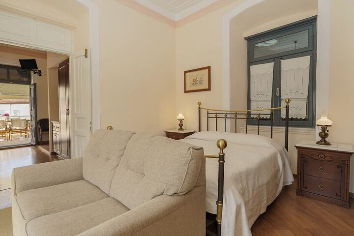 Room 14 of 60