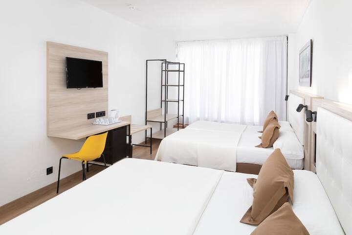 Room 8 of 39