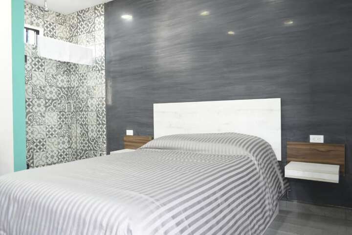 Room 22 of 158
