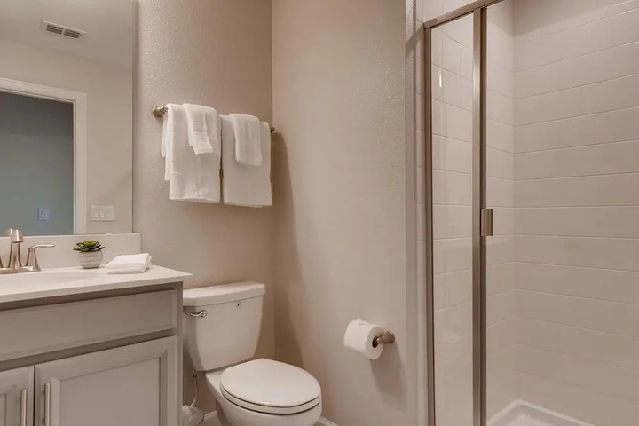 Room 8 of 25