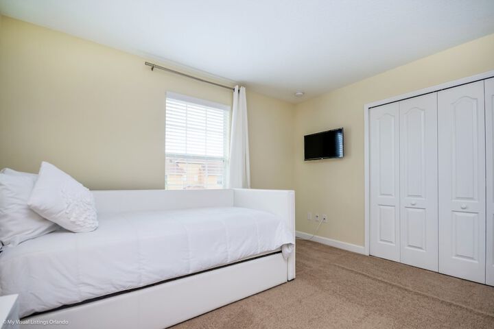Room 14 of 50
