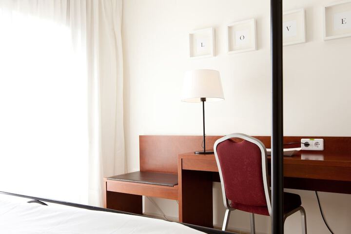 Room 28 of 45