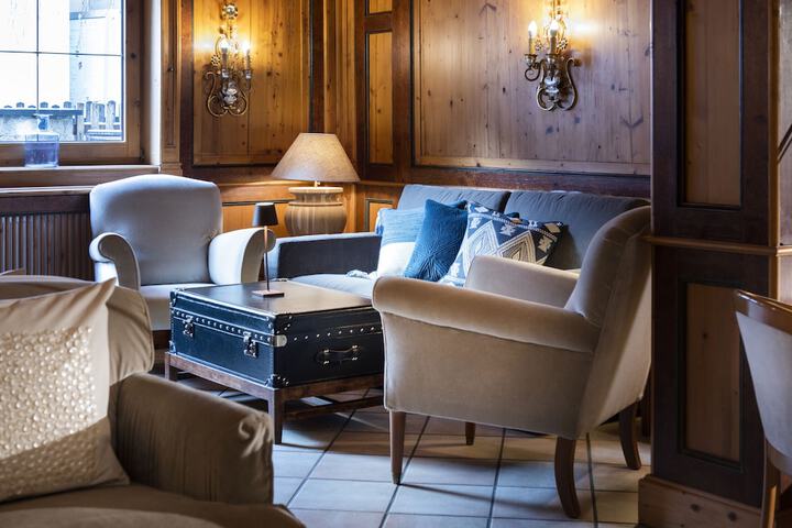 Hotel Lobby
