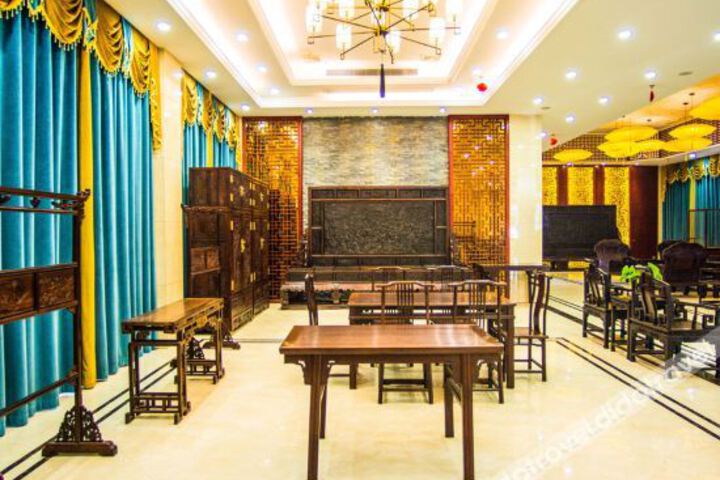 Hotel Interior 11 of 19