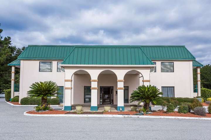 Hotel Entry