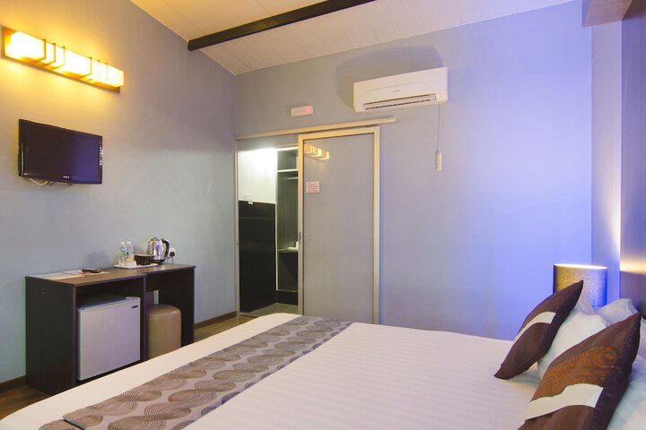 Room 14 of 66