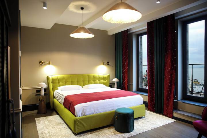 Room 21 of 43