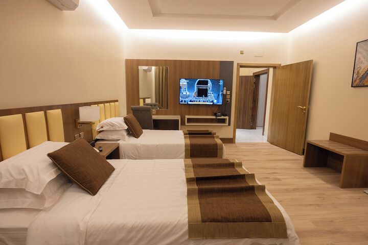 Room 15 of 64