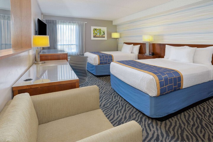 2 Double Beds (1 of 30)