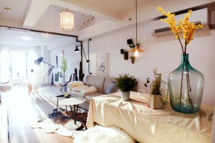 Room 43 of 60