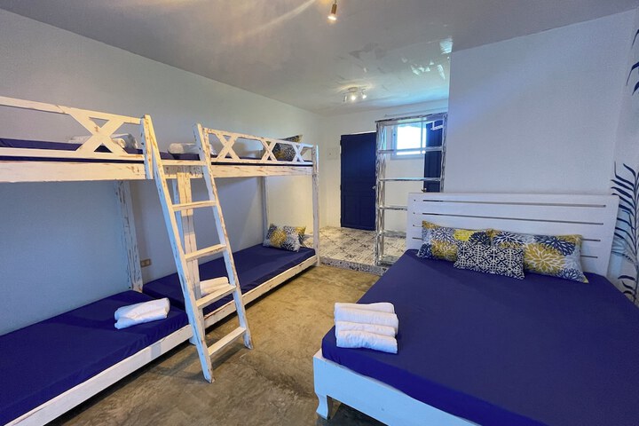 Room 9 of 60