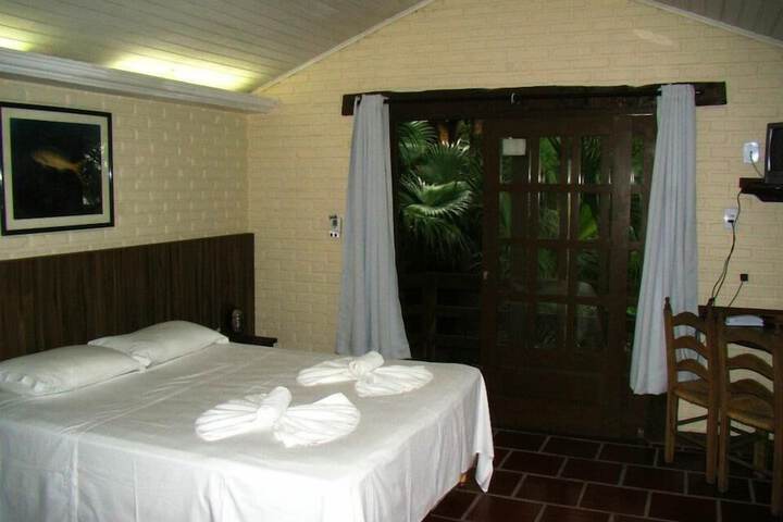 Room 6 of 34
