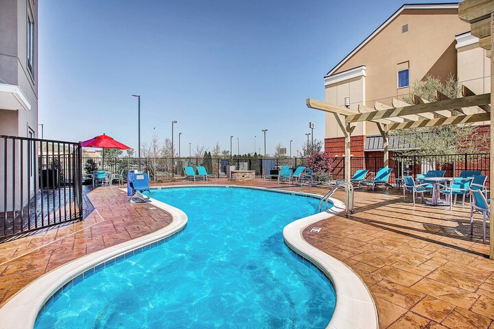 Pool 16 of 30
