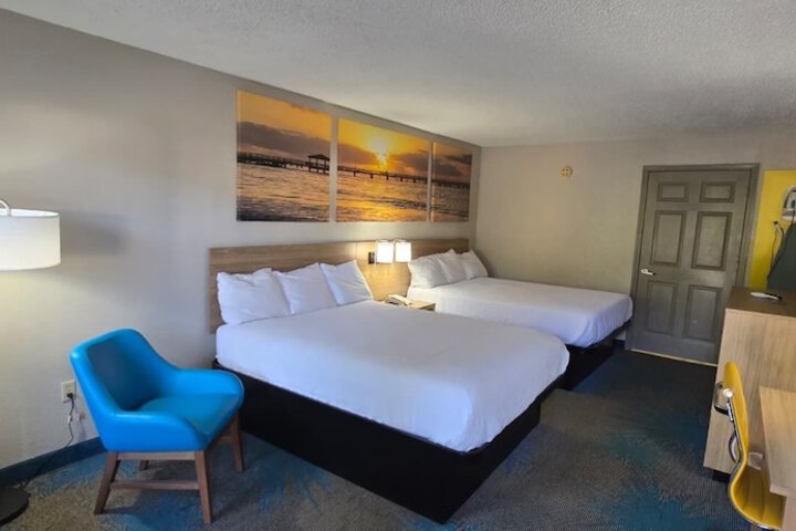 Room 7 of 26