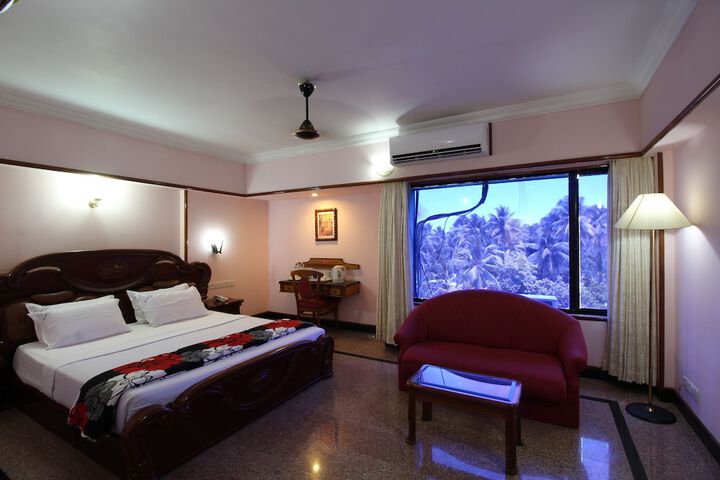 Room 18 of 30