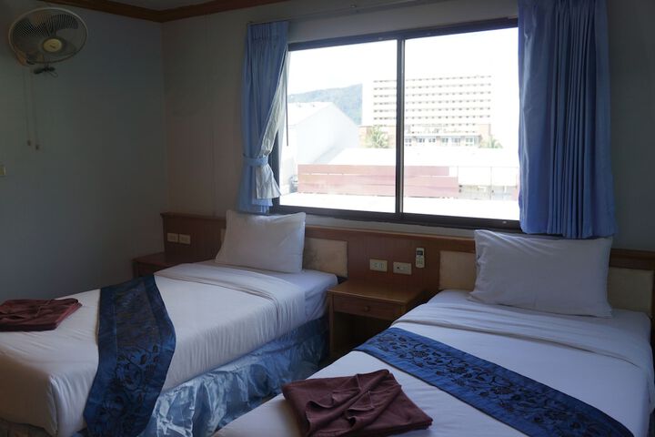 Room 8 of 46