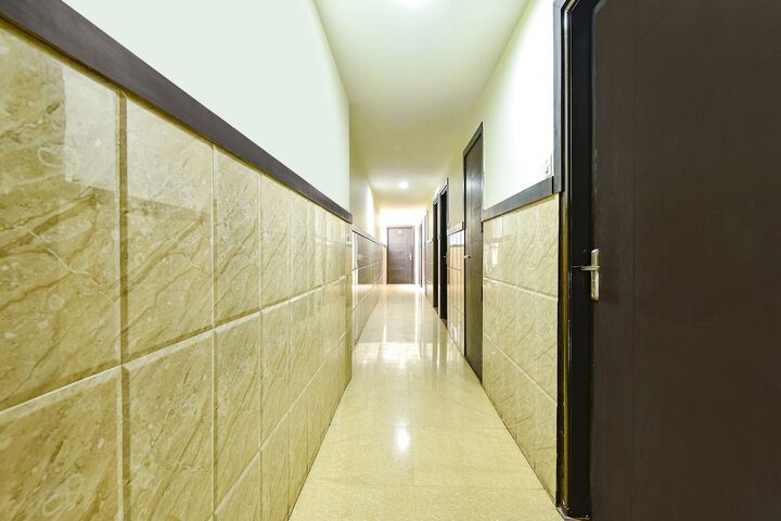 Hotel Interior 4 of 28