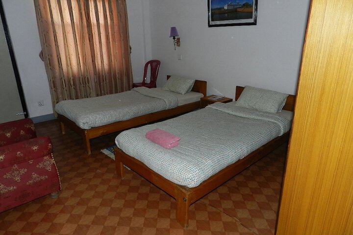 Room 13 of 68