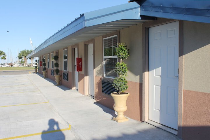 Ballroom/Hall 21 of 29