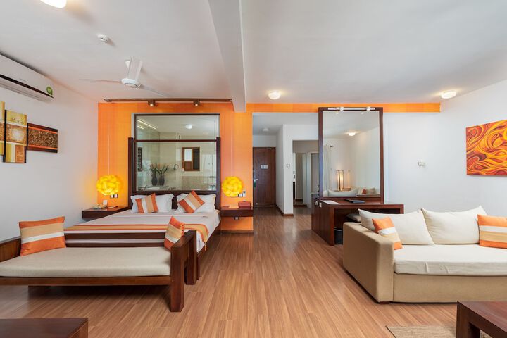 Room 15 of 87