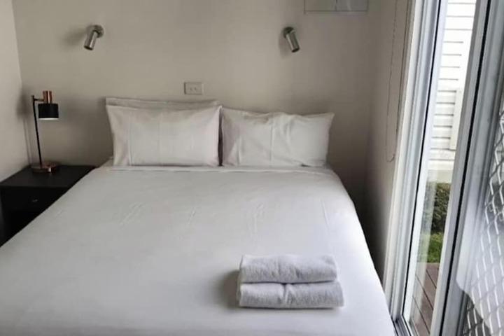 Room 17 of 77