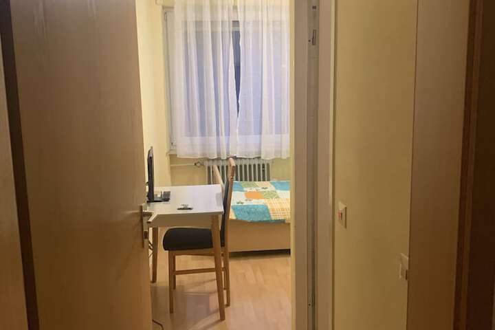 Room 15 of 21