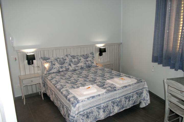 Room 8 of 49