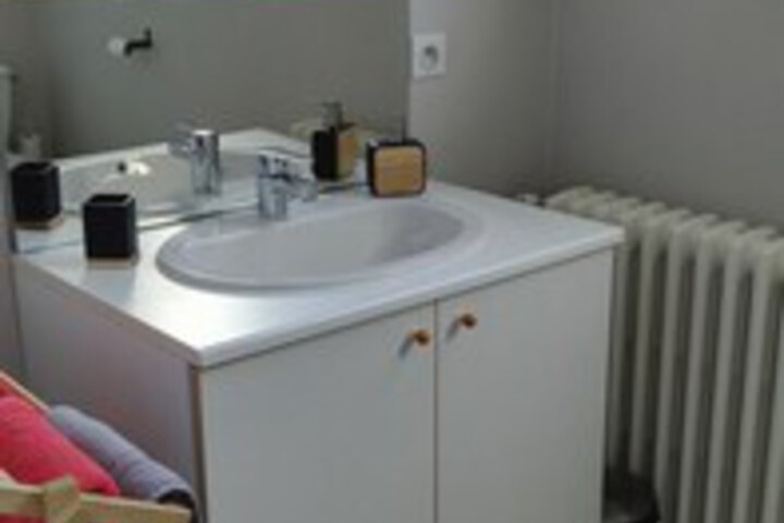 Room 7 of 25